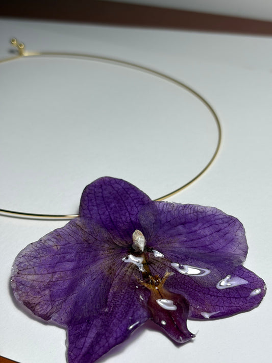 Collana Orchidea Viola